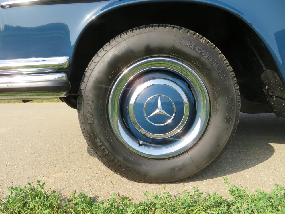 Mercedes-Benz 250 SE Limousine