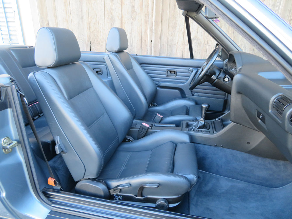 BMW 320i Cabriolet