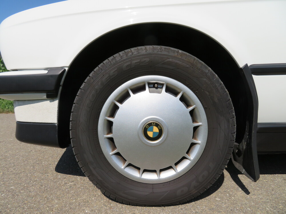 BMW 320i Cabriolet