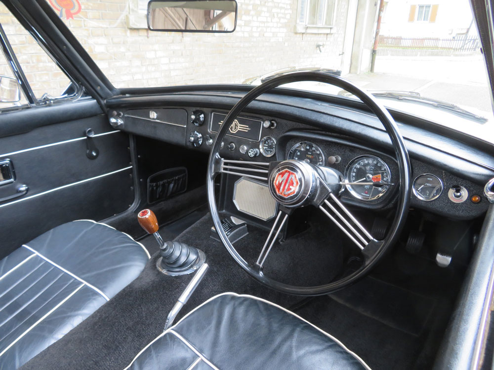 MG MGB GT Coupé