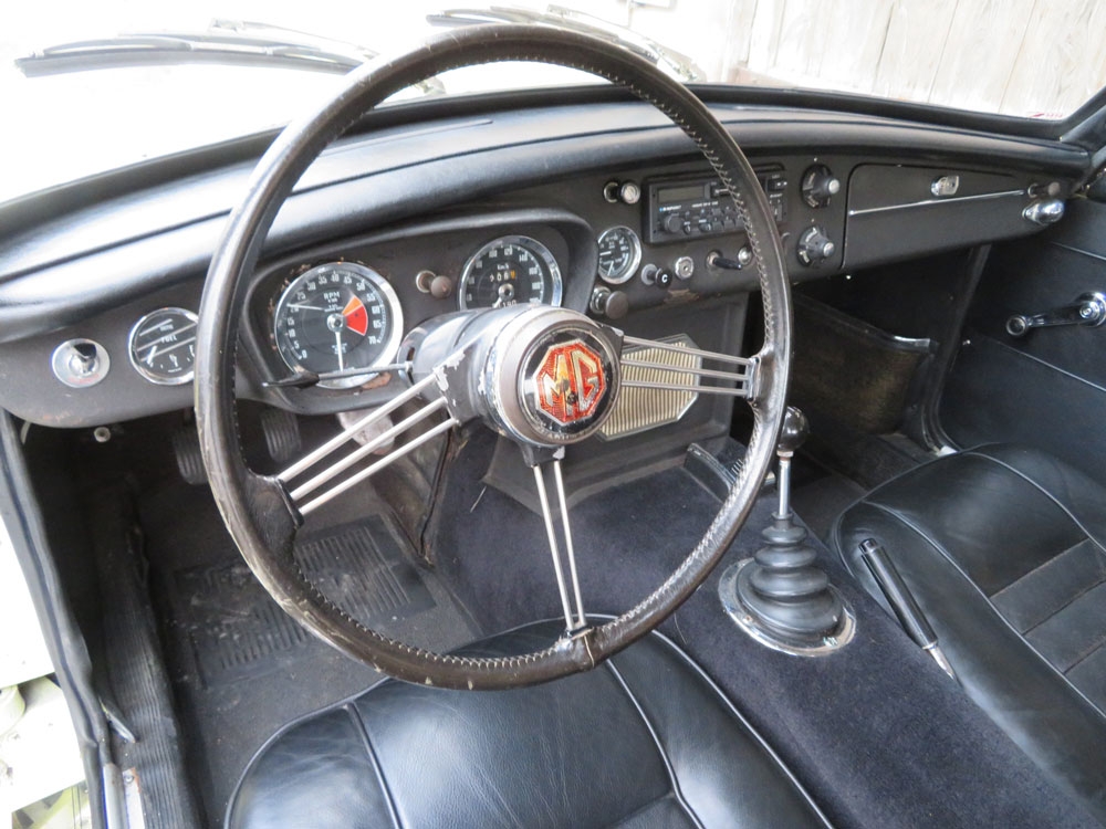MG MGC GT Coupé