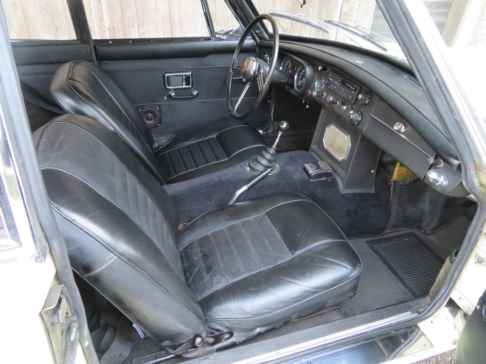MG MGC GT Coupé