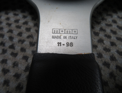 Momo Lenkrad 